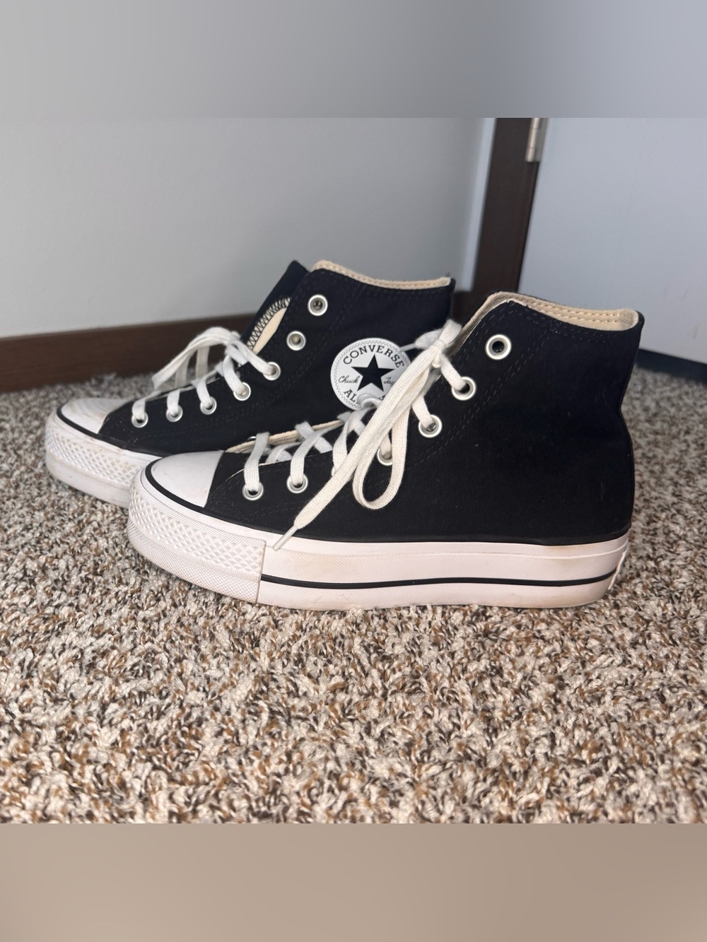 Converse Chuck Taylor All Star Lift Platform High Top Black Women’s 7 Men’s 5
